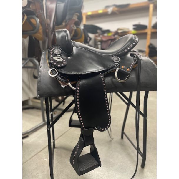 Bar J Endurance Saddle With A Shorter Pommel &amp; Pink Spots